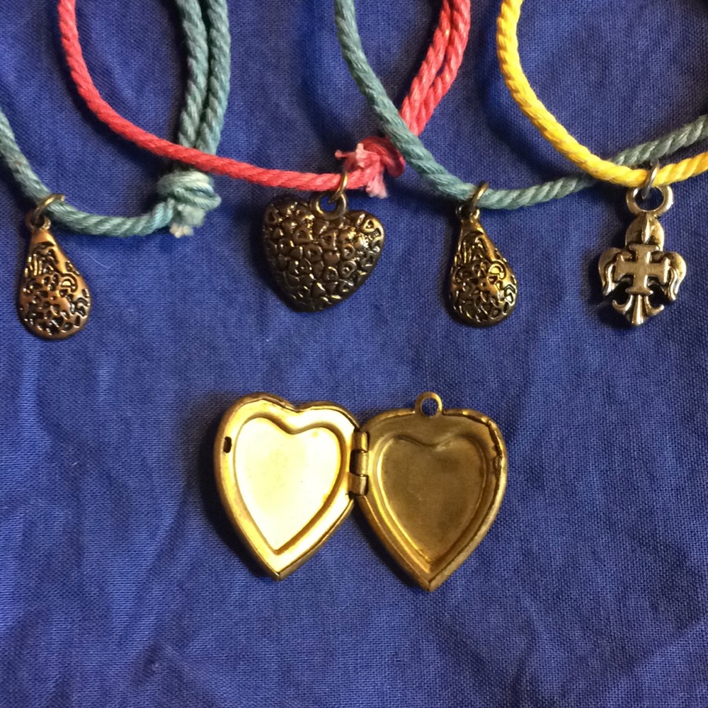 Fun string charm bracelets with locket - Picture 3 of 3